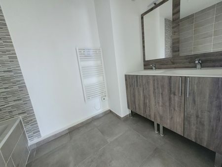 Location Appartement 3 pièces 59m² NIMES 30000 - Photo 5