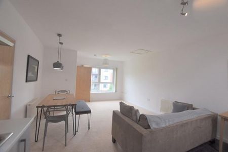 3 Bedroom Semi Detached Available Arranging tenancy - Photo 2