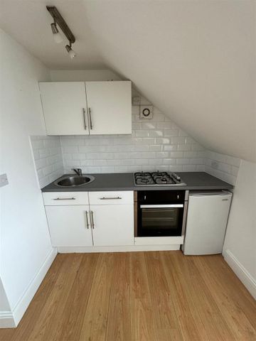 Elm Grove, Cricklewood - Photo 5