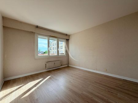 Location Appartement 3 pièces 74m² - Photo 4
