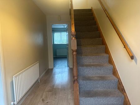 3 Bed Semi-detached House - Photo 5