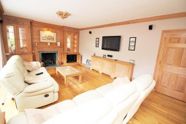 6 bedroom detached house to rent - Photo 1