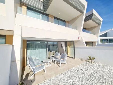 Alquiler de chalet pareado en Avenida Carmen Werner - Photo 4