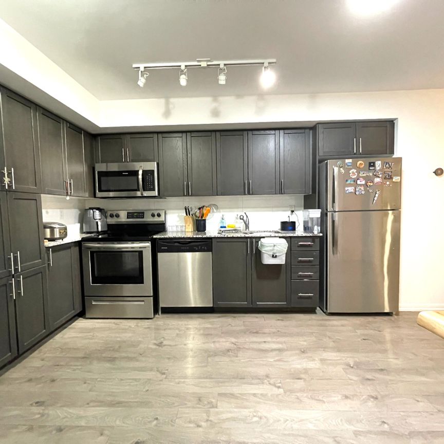 For Lease - 3091 Dufferin Street Unit# 412, Toronto, Ontario - Photo 1