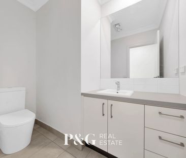 🏡✨ Space, Style & Convenience in Narre Warren - Photo 5