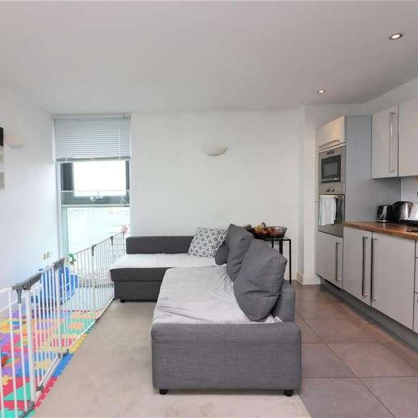 Neutron Tower, Blackwall Way, London, E14 - Photo 1