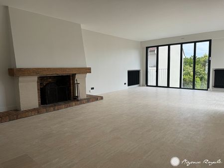 Location Maison 8 pièces 270m² CHAMBOURCY 78240 - Photo 2