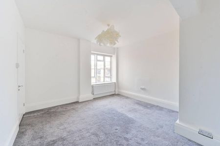 3 bedroom flat to rent - Photo 5