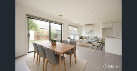 Conveniently Located 3 Bedrom Townhouse - Photo 5