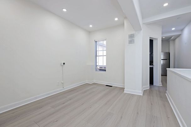 For Lease - 952 Queen Street, Toronto, Ontario - Photo 1