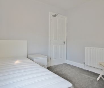 Room with en-suite - Photo 2