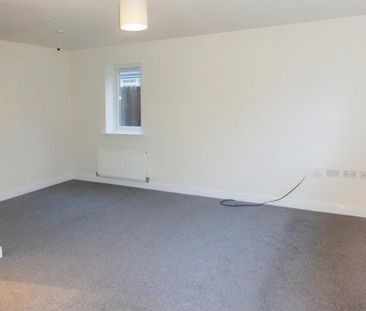 3 bedroom semi-detached house to rent - Photo 6