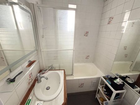 Location Appartement 3 pièces 66m² CHAMALIERES 63400 - Photo 5