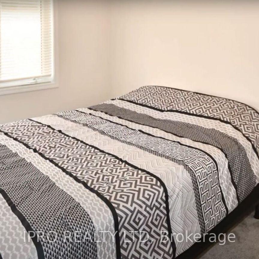 Detached Home For Lease | X8109570 - Photo 1