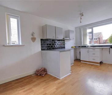 2 bedroom semi-detached house to rent - Photo 4