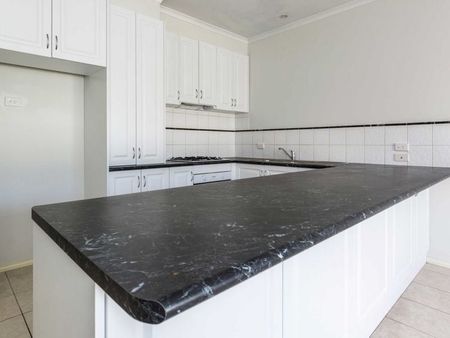 807 Freehold Place, Ballarat Central - Photo 3