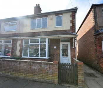 2 bedroom Terraced House To Let - Photo 4