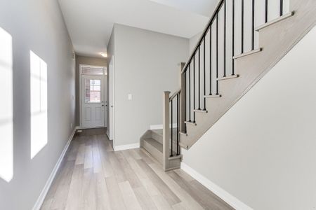 For Lease - 230 Bennett Street, Newmarket, Ontario - Photo 4