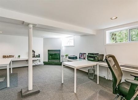 For Lease - 186 Tweedsdale Crescent, Oakville, Ontario - Photo 5