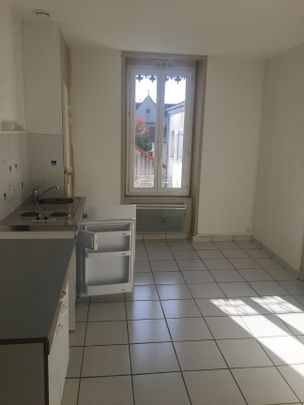 T1 - 3eme étage - Photo 1