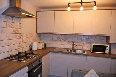 Derby Lane, Liverpool, L13 - Photo 4