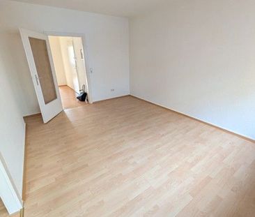 Mittendrin. 3-Zimmer-Wohnung auf der Schützenstraße mit neuem Bad u... - Photo 1