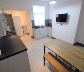 Elgin Street, Shelton, Stoke-On-Trent, ST4 - Photo 1