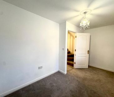 3 bedroom semi-detached house to rent - Photo 6