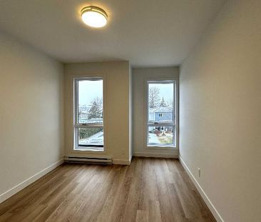 Grand 5-1/2 sur deux étages à louer à Sainte-Madeleine pour le 1 ju... - Photo 1