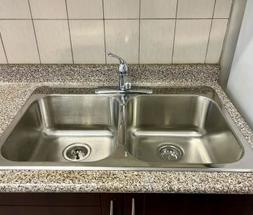 For Lease - 274 Coxwell Avenue Unit# 2, Toronto, Ontario - Photo 4