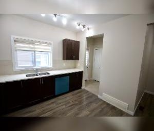 SW Edmonton 3 Bed 2.5 Bath Double Garage - Photo 2