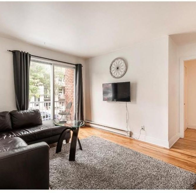 Appartement 4 1/2 - 2 chambres à coucher - 75 m² (817 p2) - Photo 1