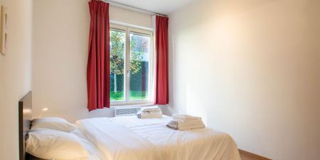 Gelijkvloers app. te huur in Etterbeek voor € 1.250 met 1 slaapkamer - Photo 5