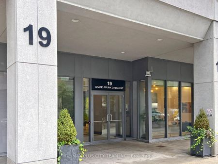 19 Grand Trunk Crescent #2809 - Photo 3