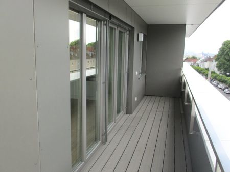 Ihr neues Zuhause am Froschberg – Moderne Dachgeschosswohnung mit Flair - Photo 2