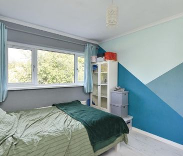 3 bedroom semi-detached house to rent - Photo 6