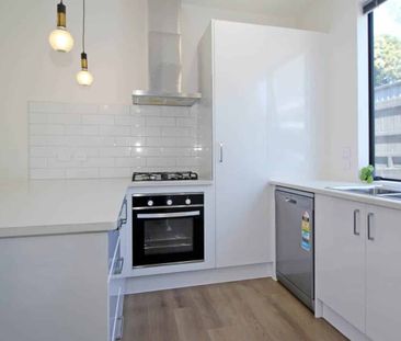 Located in the heart of Howick - Photo 3