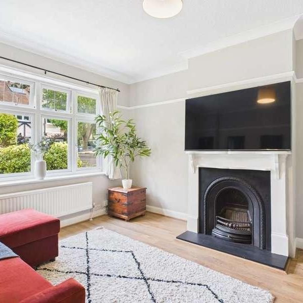 Merton Hall Gardens, Wimbledon, SW20 - Photo 1