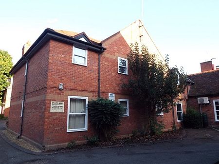 Wyatts Mews, Worcester, WR1 - Photo 3