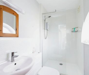 2 bedroom semi-detached house to rent - Photo 3