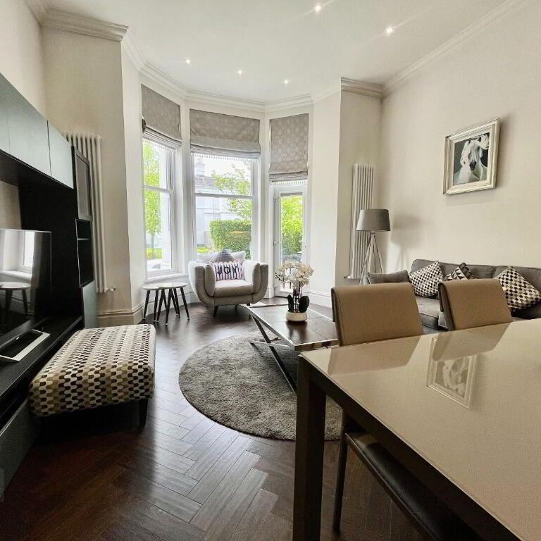 2 Portland House, 13 Wellington Park, Belfast, BT9 6DJ - Photo 1