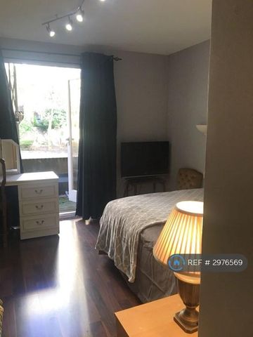 4 bedroom terraced house to rent - Photo 5