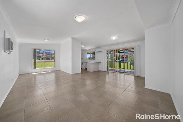 Spacious Family Home in a Prime Edensor Park Location - Photo 1
