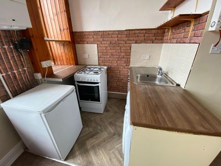 1 bedroom flat to rent - Photo 4