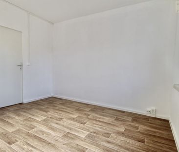 Schöner Wohnen - Moderne 3-Raum-Wohnung mit Balkon in Klingenberg! - Foto 6