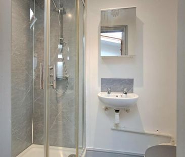 1 bedroom semi-detached house to rent - Photo 4