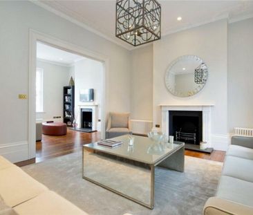 5 bedroom end of terrace house to rent - Photo 2