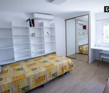 Single Bed in Rooms for rent in 3-bedroom apartment in Valencia - Photo 2