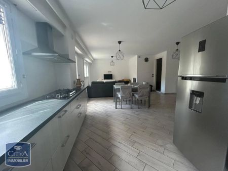 Appartement à louer 4 pièces 73.11m² - Photo 2