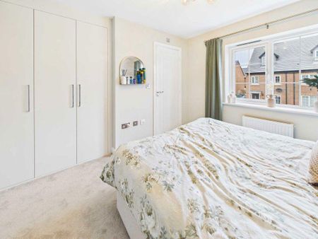 3 bedroom semi-detached house to rent - Photo 4